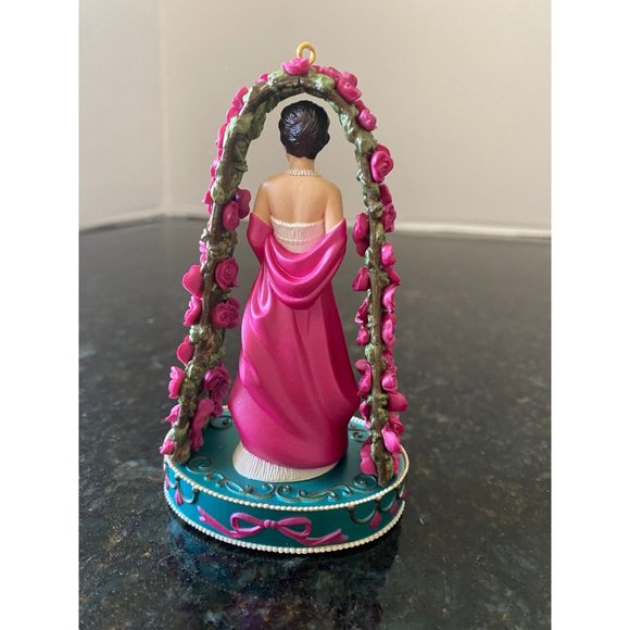 Heirloom Carlton Cards First Lady Jacqueline Kennedy Ornament,  2nd in Collectio - Picture 4 of 9